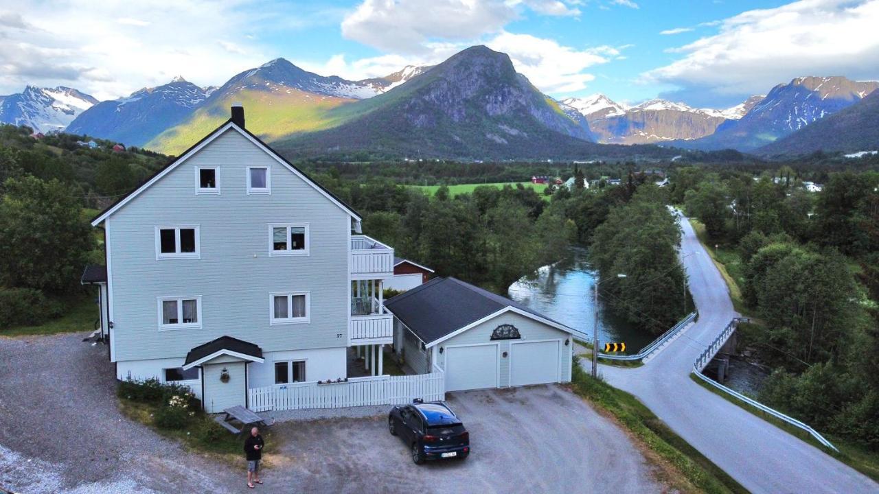 Apartment Dreamvalley Isfjorden Extérieur photo